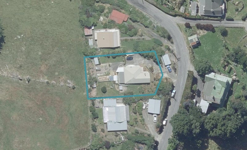 18 Brick Hill Road, Sawyers Bay, Port Chalmers - Carousel 1