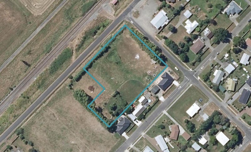 31 Tawa Street, Tokomaru, Palmerston North - Carousel 1