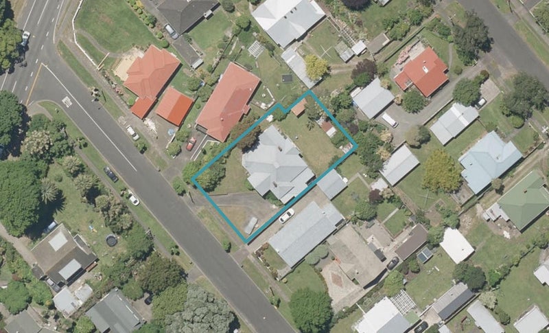7 Helmore Street, Whanganui East, Whanganui - Carousel 1