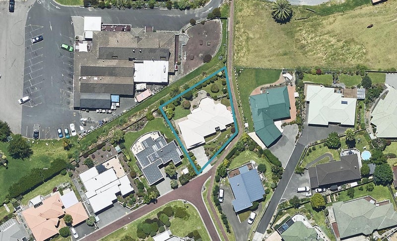 4 Lorrigan Way, Welcome Bay, Tauranga - Carousel 1