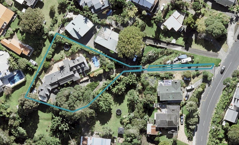 954 Beach Road, Torbay, Auckland - Carousel 1