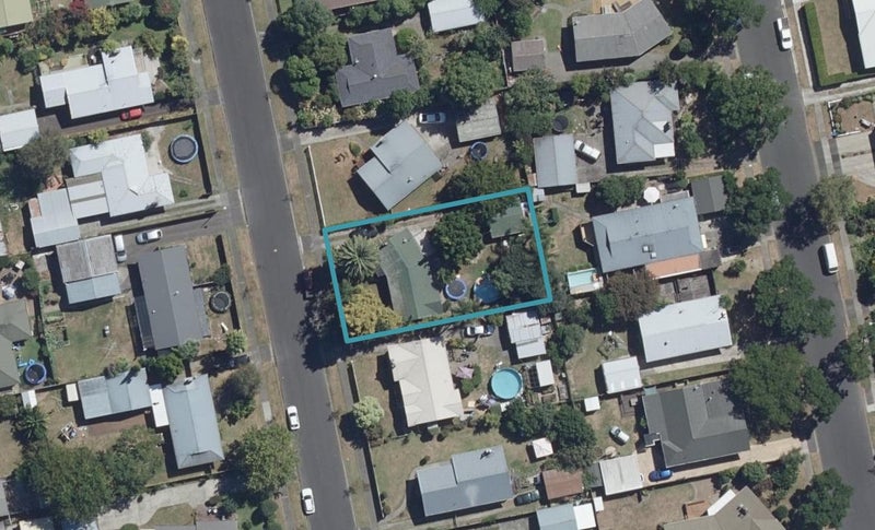24 Clematis Avenue, Pukete, Hamilton - Carousel 1