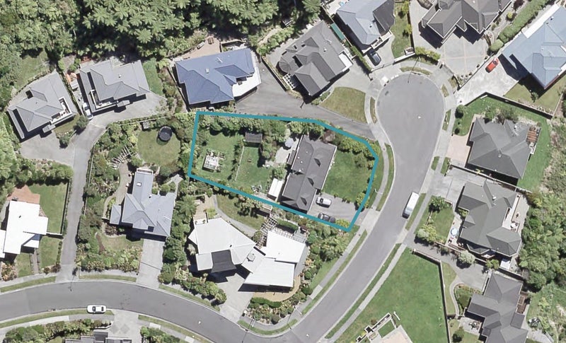 10 Fernridge Way, Tirohanga, Lower Hutt - Carousel 1
