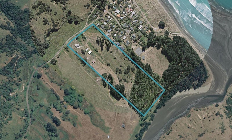 894 Le Bons Bay Road, Le Bons Bay, Akaroa - Carousel 1