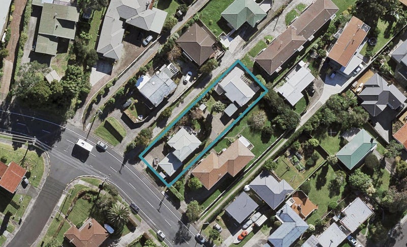 2/180 Chivalry Road, Glenfield, Auckland - Carousel 1