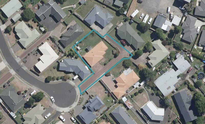 13 Mews Place, Forest Lake, Hamilton - Carousel 1