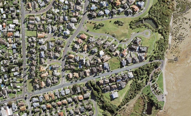 11 Parani Court, Te Atatu Peninsula, Auckland - Carousel 1