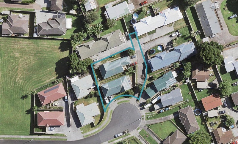 1/8 Nerissa Place, Randwick Park, Auckland - Carousel 1