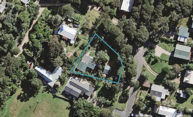 26 Valley Road, Omiha, Waiheke Island - Carousel 1