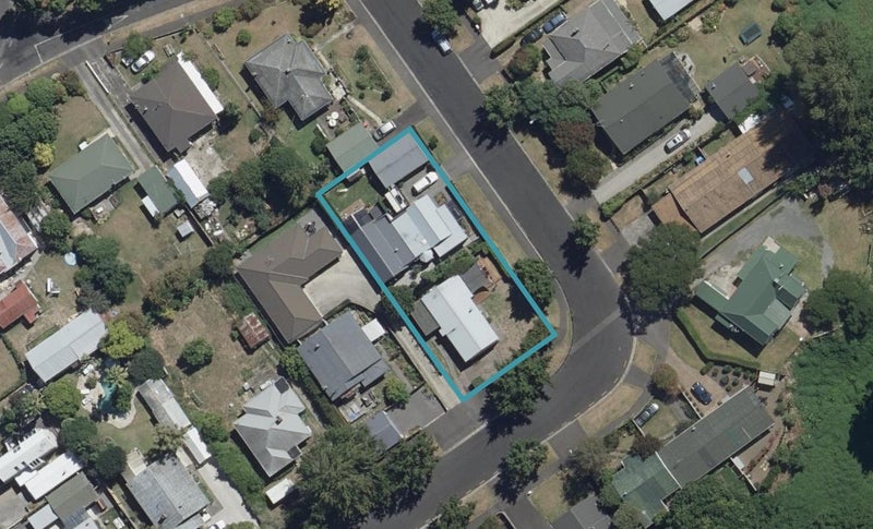 15 Goldsmith Street, Maeroa, Hamilton - Carousel 1