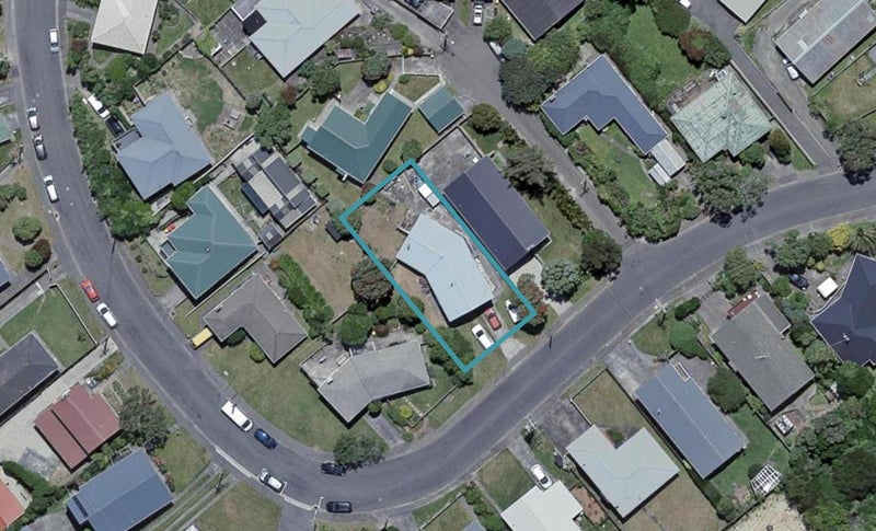 22 Turville Crescent, Newlands, Wellington - Carousel 1