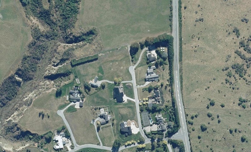 7 Scenic Drive, Drift Bay, Queenstown - Carousel 1