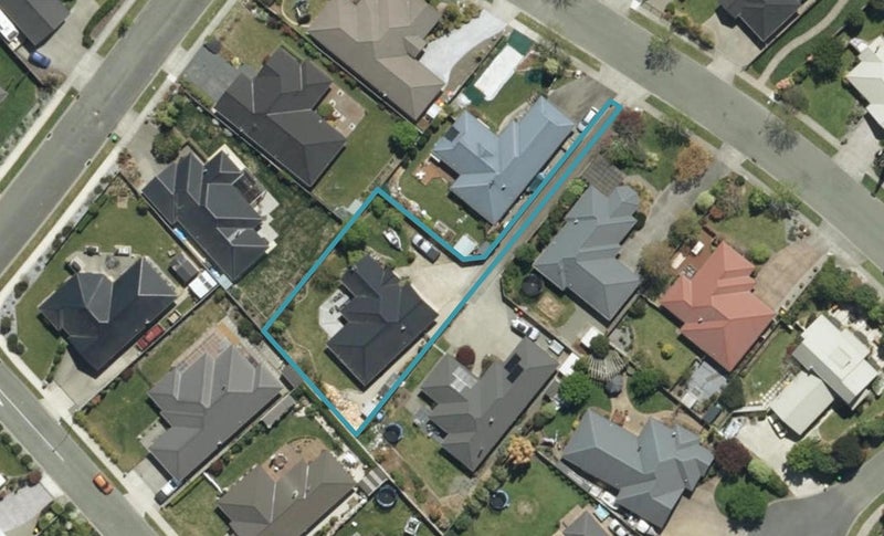 33 Hollybush Drive, Brightwater - Carousel 1