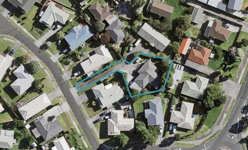 5 Tonson Place, Weymouth, Auckland - Carousel 1
