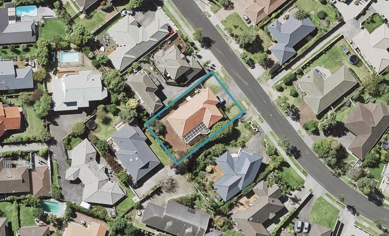 21 Simmental Crescent, Somerville, Manukau - Carousel 1