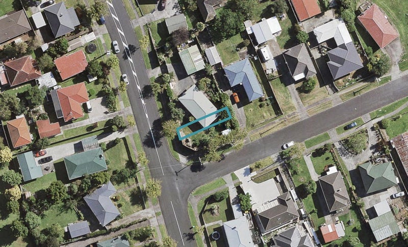 2/2 Hyde Street, Manurewa East, Auckland - Carousel 1