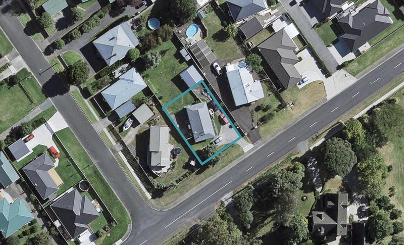 26 Colombo Road, Waiuku, Waiuku - Carousel 1