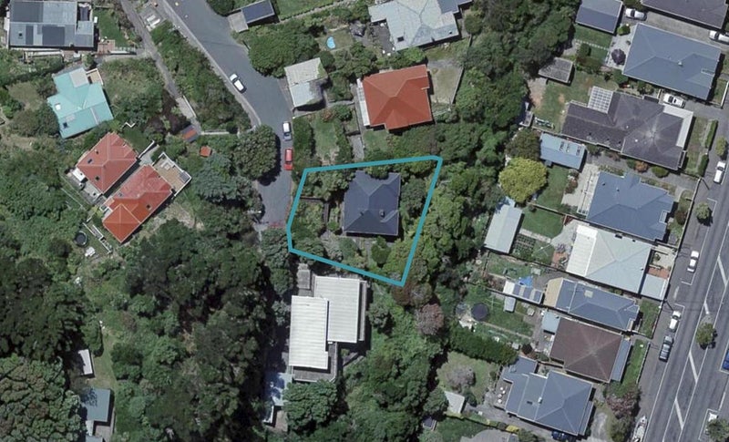 27 Freeling Street, Island Bay, Wellington - Carousel 1