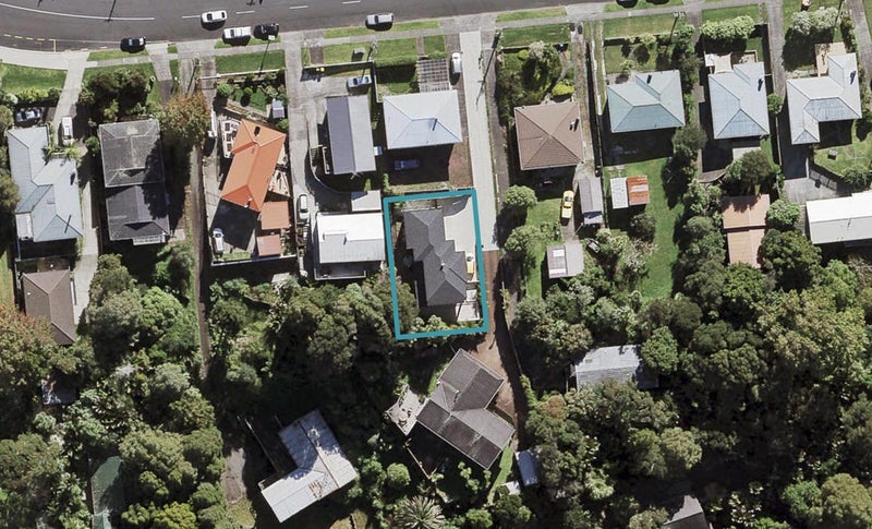 30A Seaview Road, Glenfield, Auckland - Carousel 1