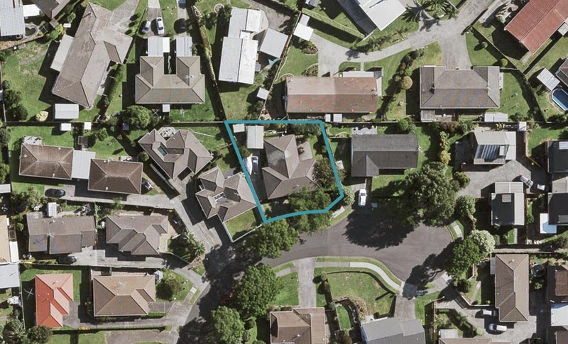 22 Ross Martin Court, Conifer Grove, Takanini - Carousel 1