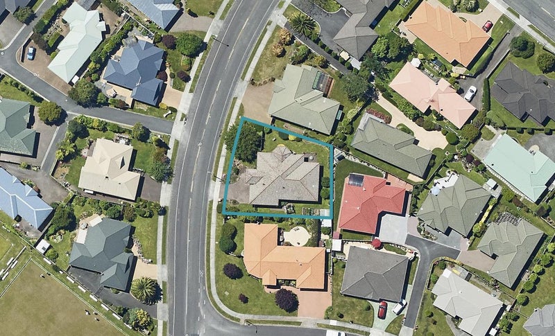 33 Warwick Drive, Lynmore, Rotorua - Carousel 1
