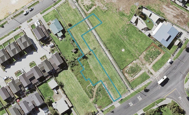 17 Filemu Lane, Glen Innes, Auckland - Carousel 1