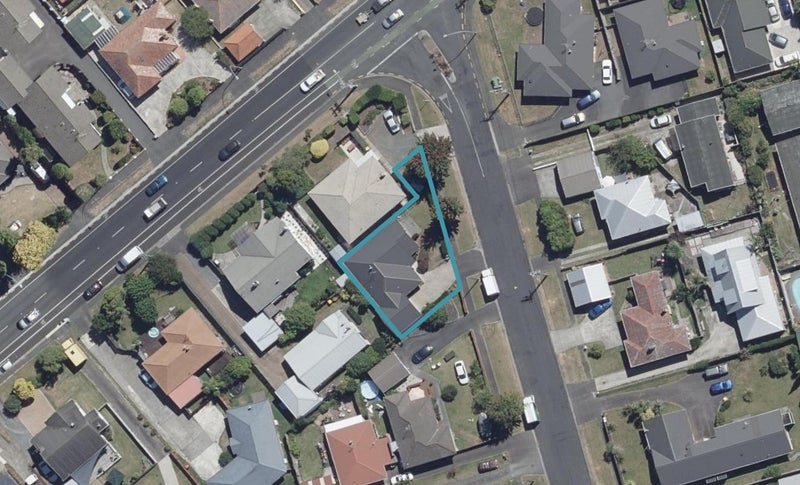 37 Hobson Street, Maeroa, Hamilton - Carousel 1