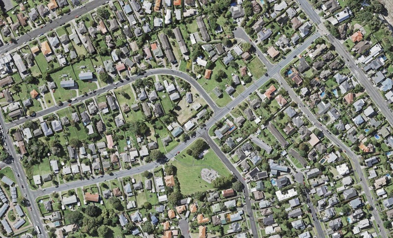 2/30 Montgomery Avenue, Belmont, Auckland - Carousel 1