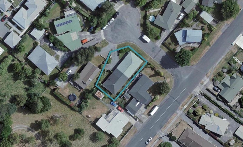 1/10 Yule Grove, Greytown, Greytown - Carousel 1