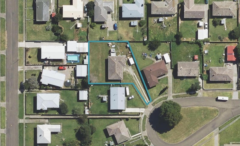 10 Davy Place, Outer Kaiti, Gisborne - Carousel 1