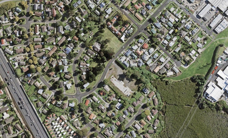 93A Kindergarten Drive, Conifer Grove, Takanini - Carousel 1