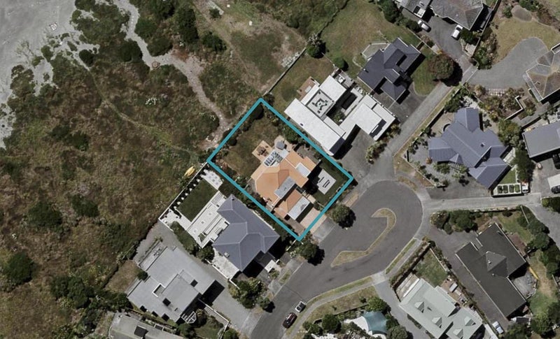 15 Olliver Grove, Waikanae Beach, Waikanae - Carousel 1