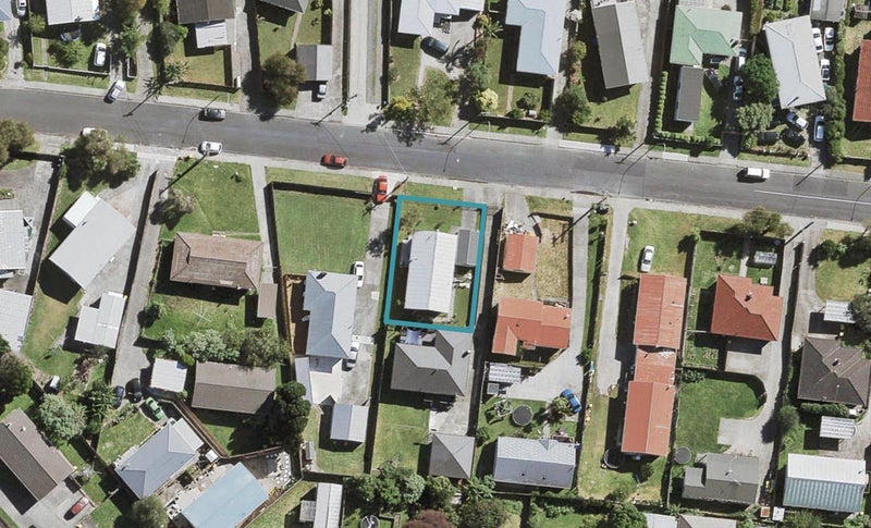 40A Harrington Road, Henderson, Auckland - Carousel 1