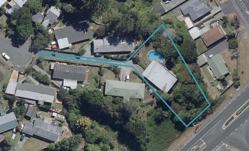 25 Carlson Crescent, Silverdale, Hamilton - Carousel 1