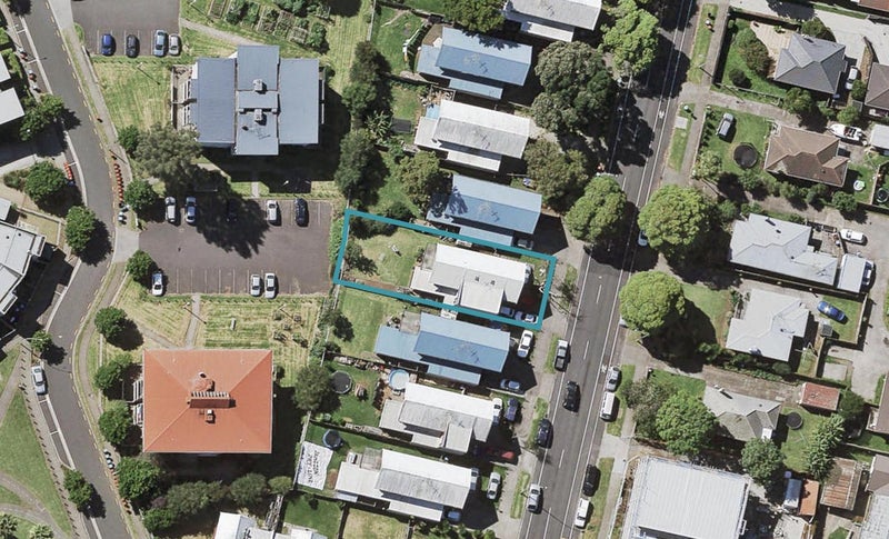 221 Pilkington Road, Point England, Auckland - Carousel 1