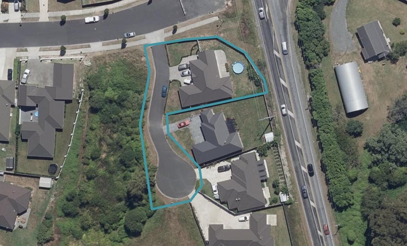 214 St James Drive, Huntington, Hamilton - Carousel 1