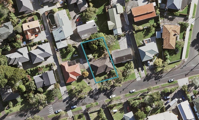 38 Batkin Road, New Windsor, Auckland - Carousel 1