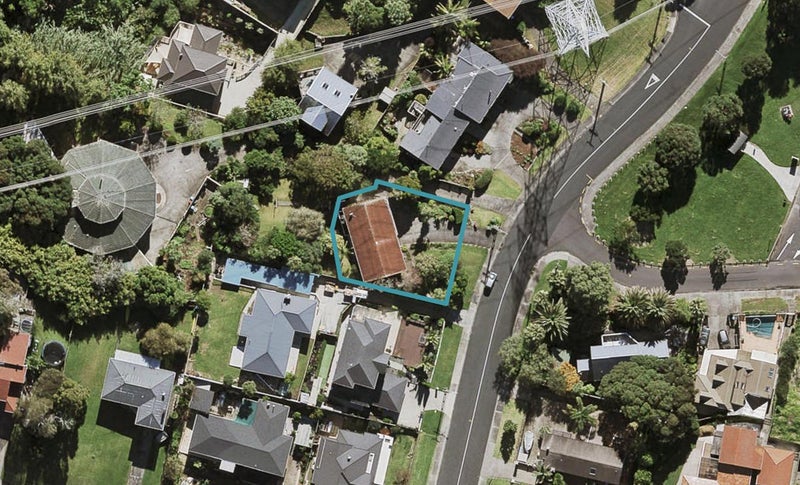 12 Frederick Street, Hillsborough, Auckland - Carousel 1
