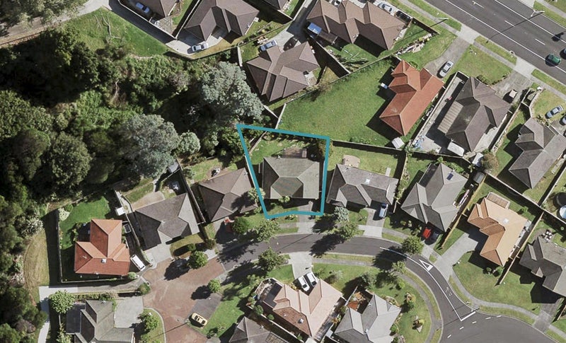 7 Adair Place, Weymouth, Auckland - Carousel 1