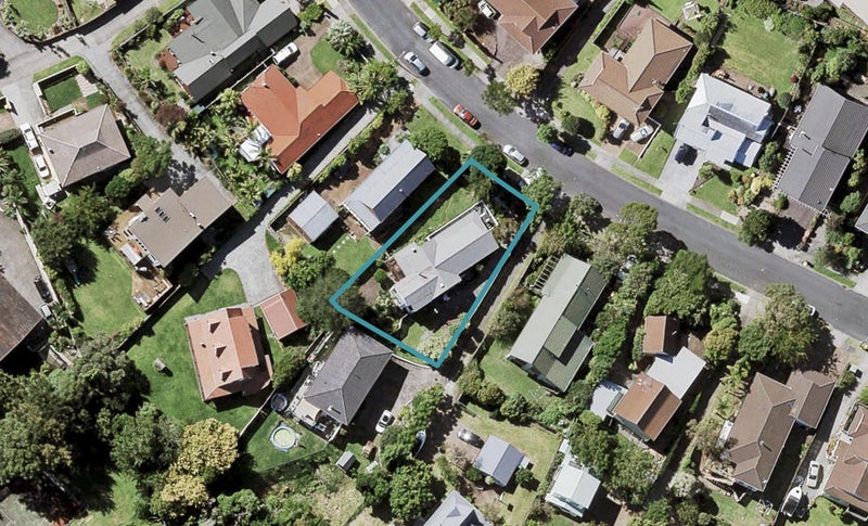 26 Venus Place, Half Moon Bay, Auckland - Carousel 1