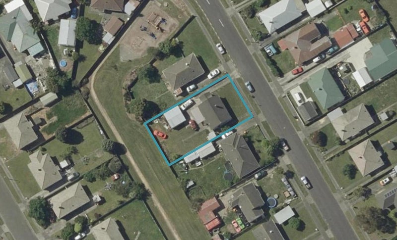 42 Clyde Crescent, Roslyn, Palmerston North - Carousel 1