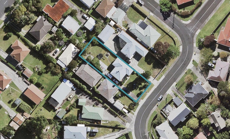 34 Kereru Street, Henderson, Auckland - Carousel 1