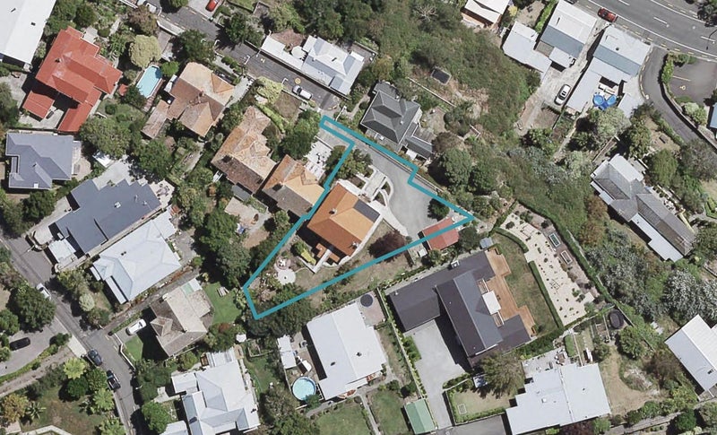 511 Shakespeare Terrace, Bluff Hill, Napier - Carousel 1