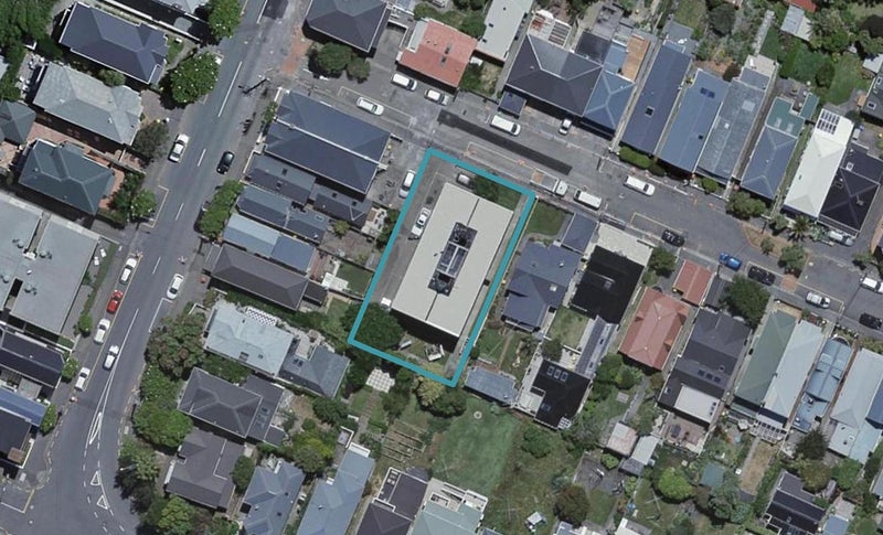 9/4 Queen Street, Mount Victoria, Wellington - Carousel 1