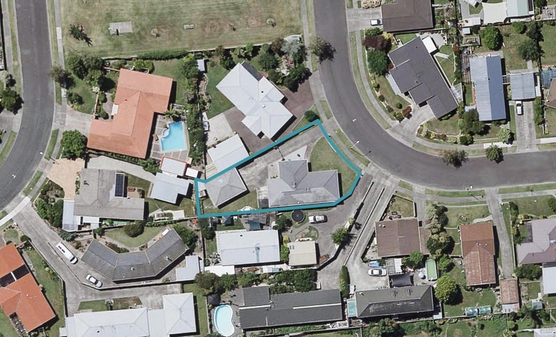 6 Cardiff Place, Tamatea, Napier - Carousel 1