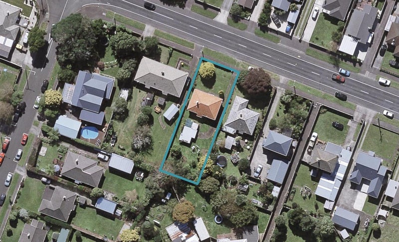 310 Carrington Street, Vogeltown, New Plymouth - Carousel 1