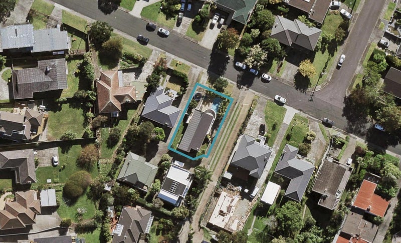 121 Exmouth Road, Northcote, Auckland - Carousel 1