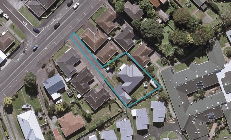 79A Tukapa Street, Westown, New Plymouth - Carousel 1
