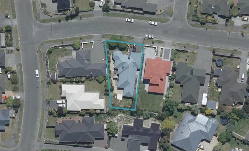 4 Forest Drive, Parklands, Christchurch - Carousel 1