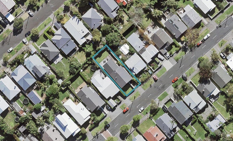 32 Warwick Avenue, Westmere, Auckland - Carousel 1